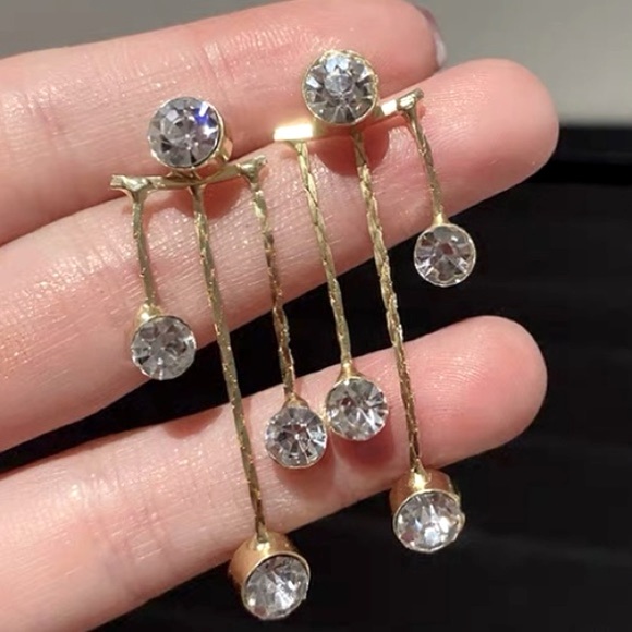 ❤️Seller’s Pick❤️ ❣️$25/3❣️ Sparkling Rhinestone Front and Back Dangle Earrings - Picture 1 of 10